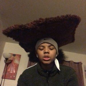 Meet your Posher, Jay-cartier